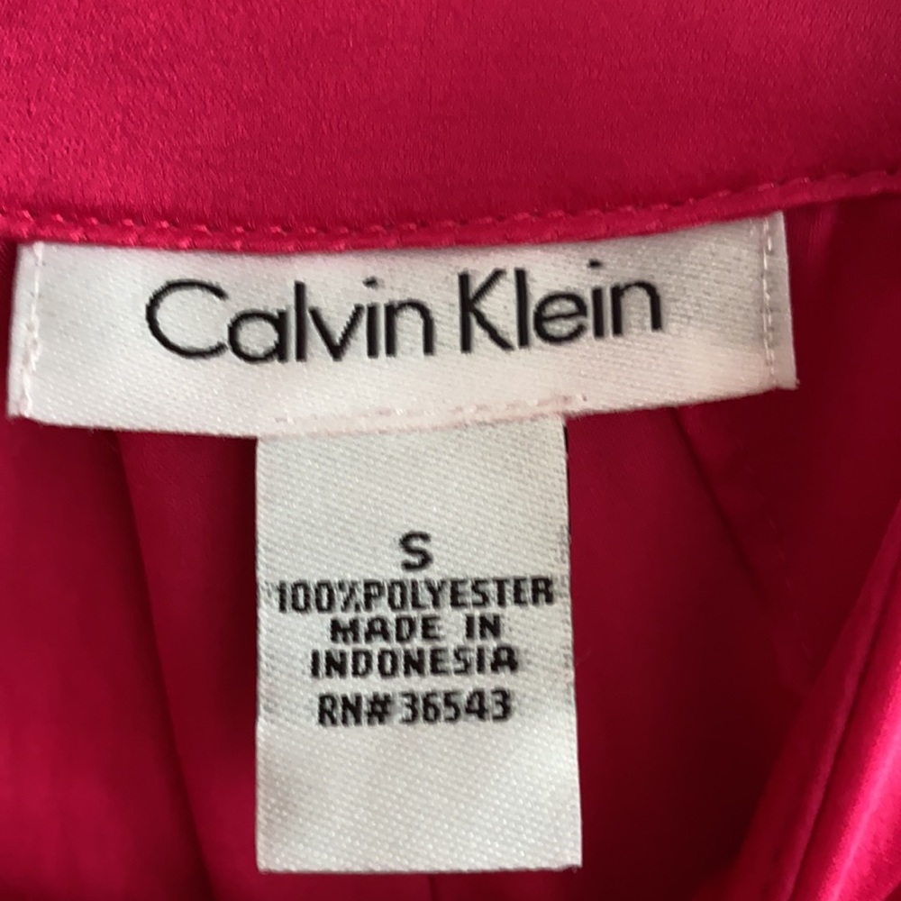 Calvin Klein blouse, fuchsia, size small.....🌷🌷 (1) - Picture 3 of 13